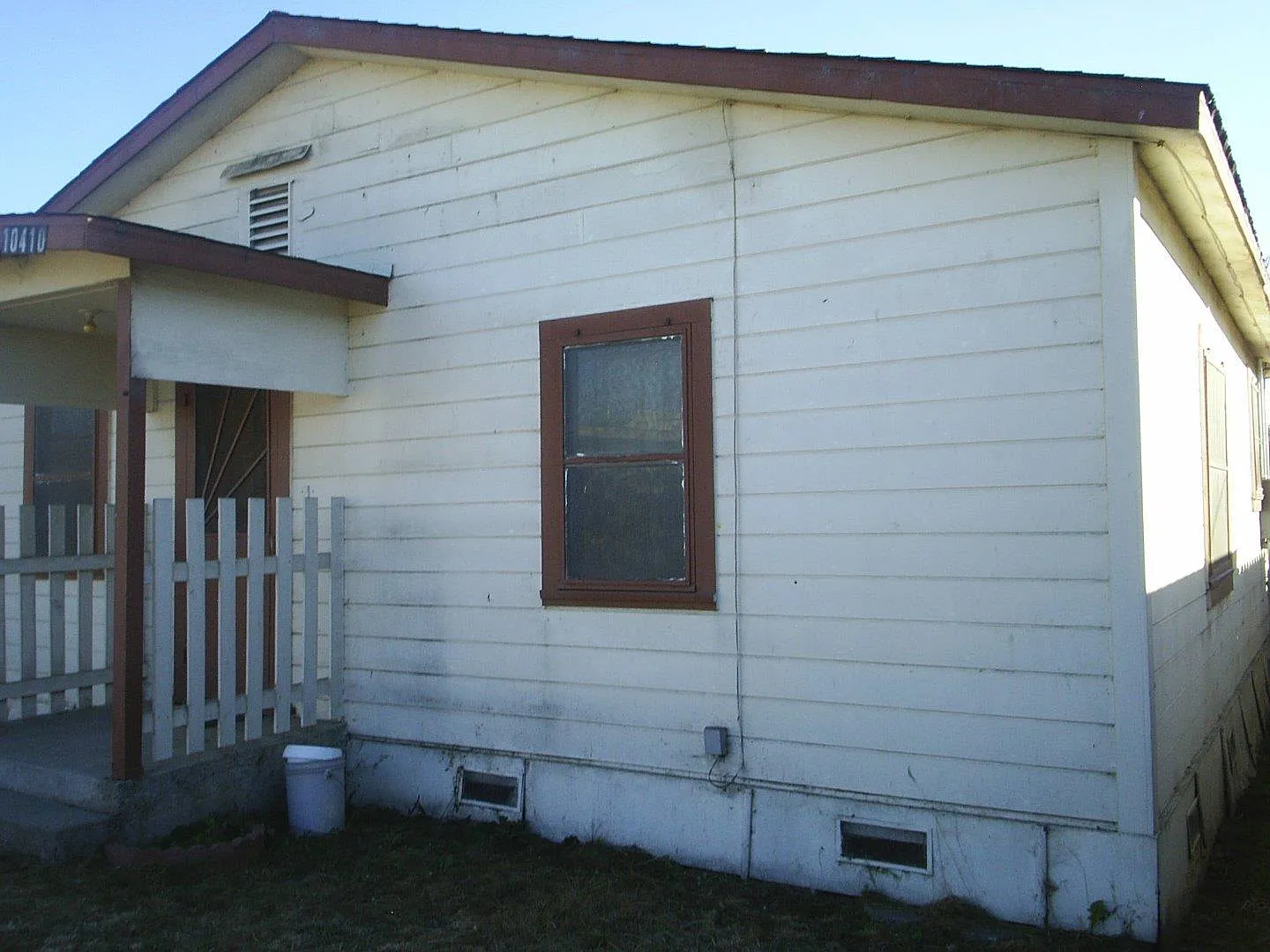10410 Geil St photo 1