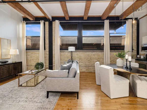 215 West Maple STREET #105, Milwaukee, WI 53204