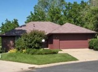 3501 Augusta Cir, Lansing, MI 48911