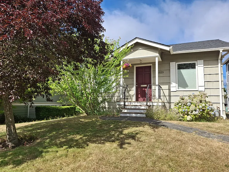 46th Ave SW — Photo 2