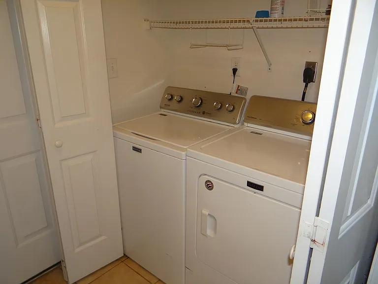 2528 Oriole Dr — Photo 15