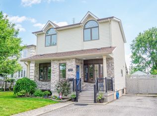 892 6th St, Mississauga, ON L5E1N6