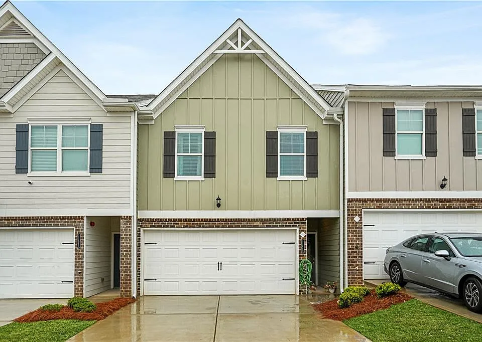 11649 Mendenhall Ct