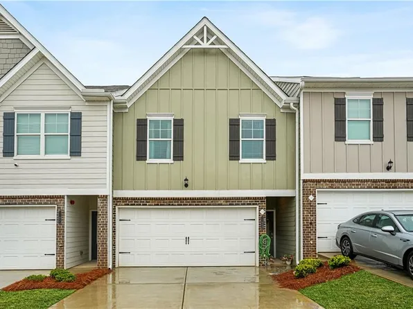 11649 Mendenhall Ct, Hampton, GA 30228
