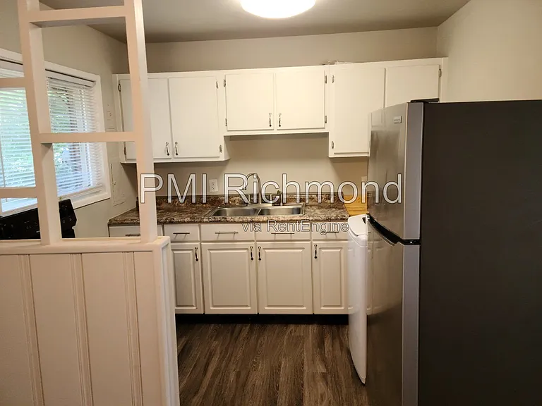 9604 Stoneridge Ln — Photo 6
