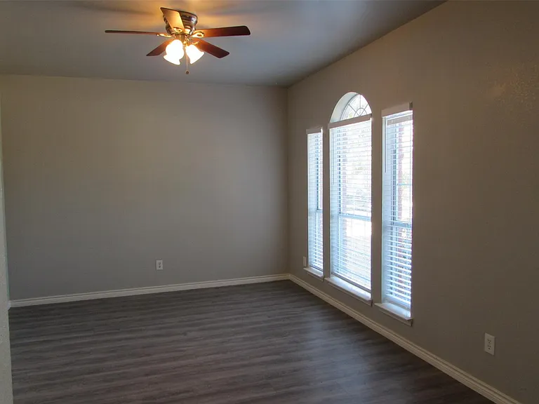 1509 Alamosa Dr — Photo 8