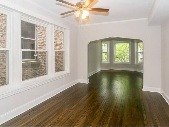 3rd image of 2633 N Sawyer Ave APT 1