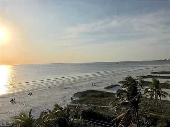2nd image of 538 Estero Blvd APT 504