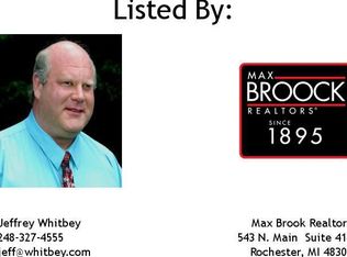 28193 Kendallwood Dr, Farmington Hills, MI 48334