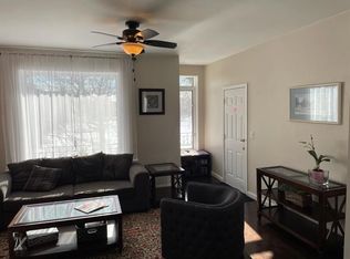 697 Laurel Ave APT 3E, Saint Paul, MN 55104