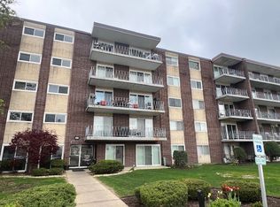 2900 Maple Ave APT 5A, Downers Grove, IL 60515