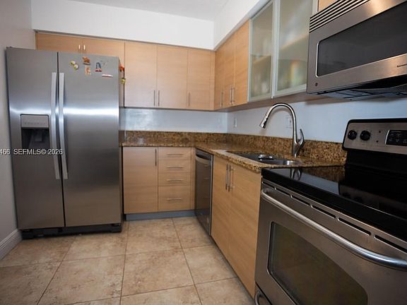 3rd image of 3300 NE 192nd St APT 214