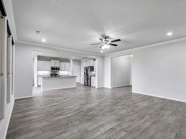 6807 Hall Of Fame Blvd — Photo 27