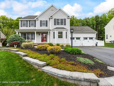16 Shinnecock Hills Drive, Albany, NY, 12205