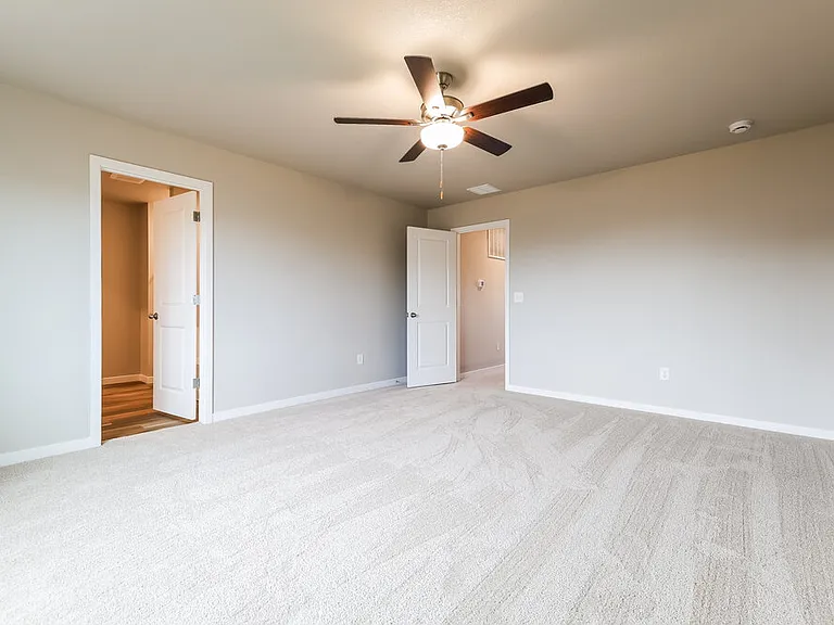 2211 Christina St — Photo 10
