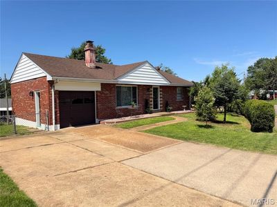 4828 Reavis Barracks Rd, Saint Louis, MO, 63123