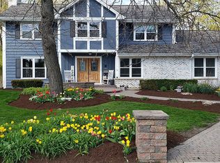 240 Surrey Rd, Bartlett, IL 60103