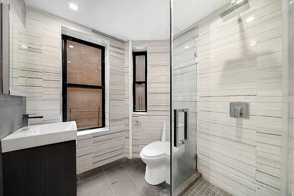 Rented by REZI | media 8