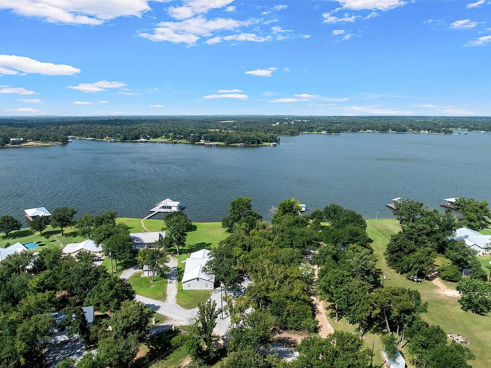 1st image of 20253 E Lakeshore Dr
