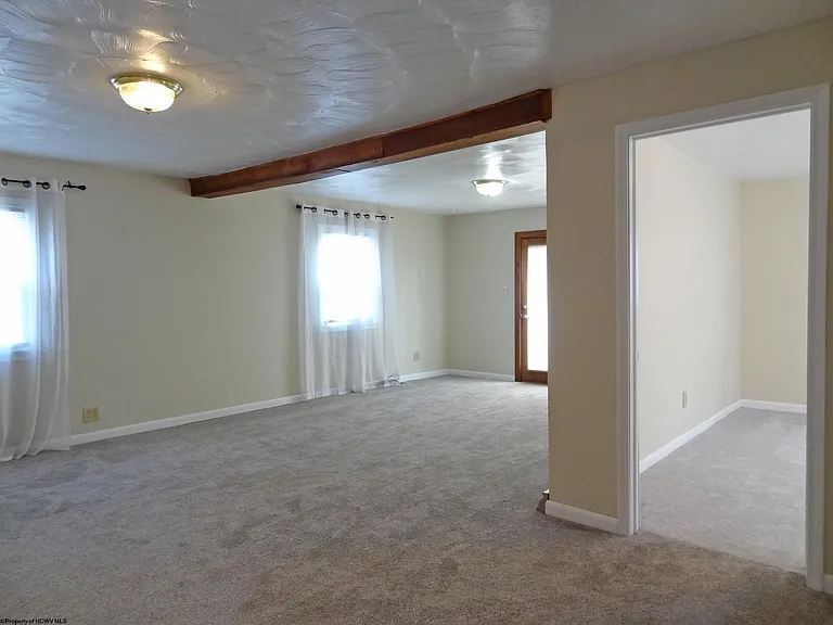 2726 Stewartstown Rd — Photo 17