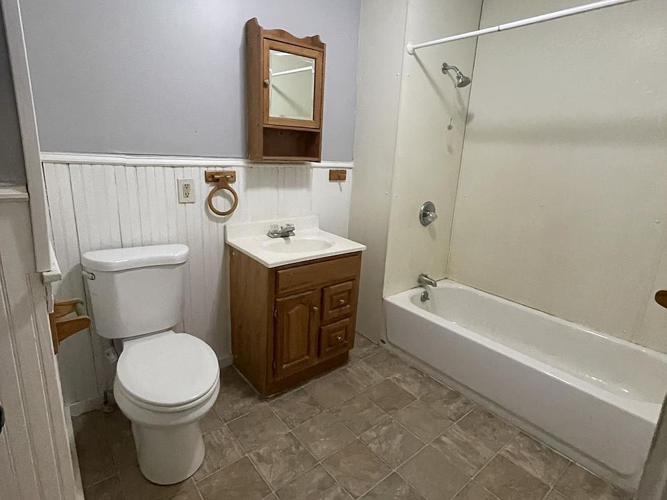 1st image of 41 West St APT 3