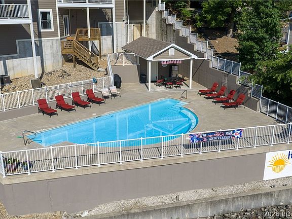 4th image of 305 Thornsberry Rd Unit N