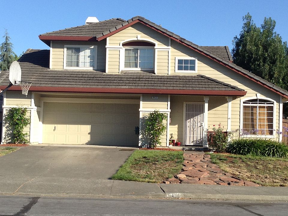 1st image of 9433 Lazy Creek Dr