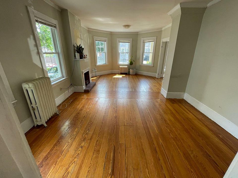 2nd image of 15 Durham St #1