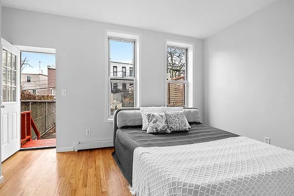 Rented by Corcoran | media 6