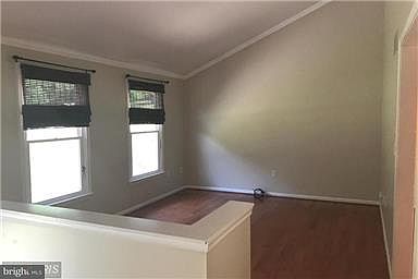 4th image of 95 Bentley Ln