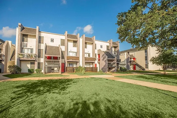 Village at the Crossroads Apartments — Photo 21