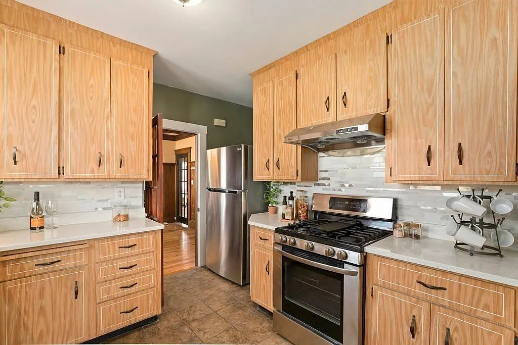 108 Redlands Rd — Photo 3