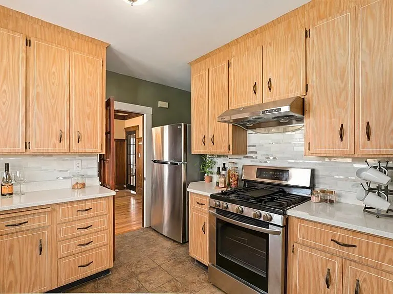 108 Redlands Rd #2 — Photo 3