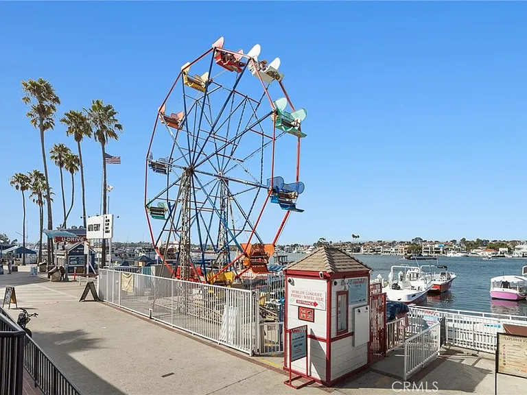 218 E Balboa Blvd #1/2 — Photo 26