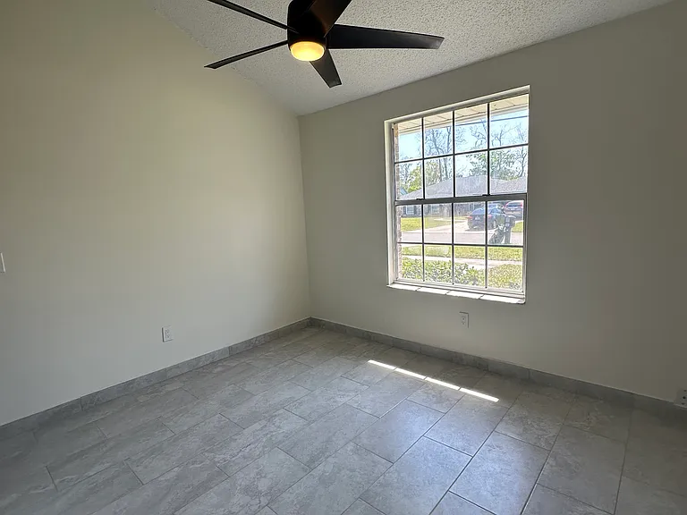 1780 Bartlett Ave — Photo 5