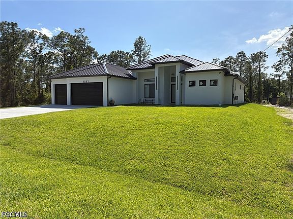 2nd image of 1207 Magnolia Ave