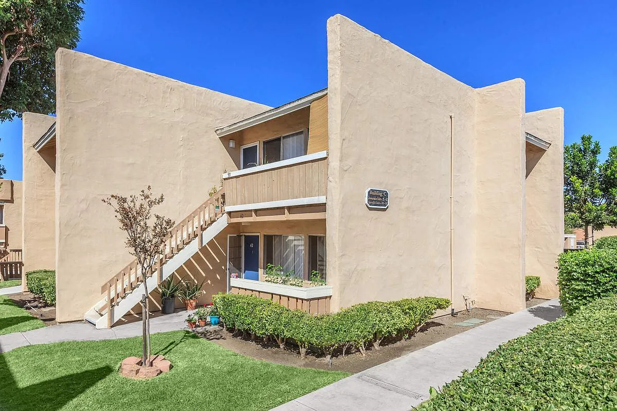 Vista Sun Apartments — Photo 4