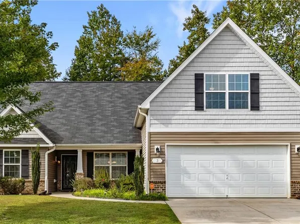 3 Chadbrook Ct, Greensboro, NC 27405