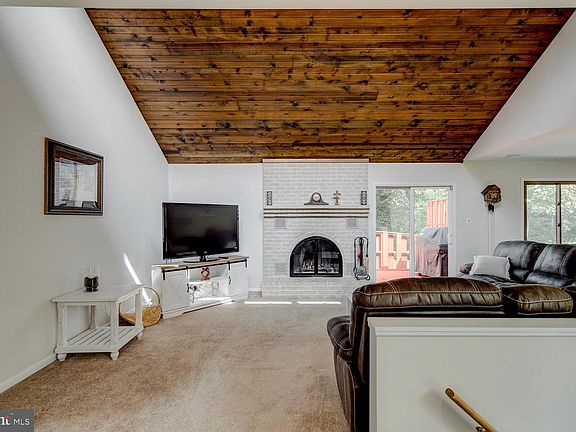 5th image of 317 Brookwood Dr