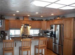 10032 Pino Dr, Lakeside, CA 92040
