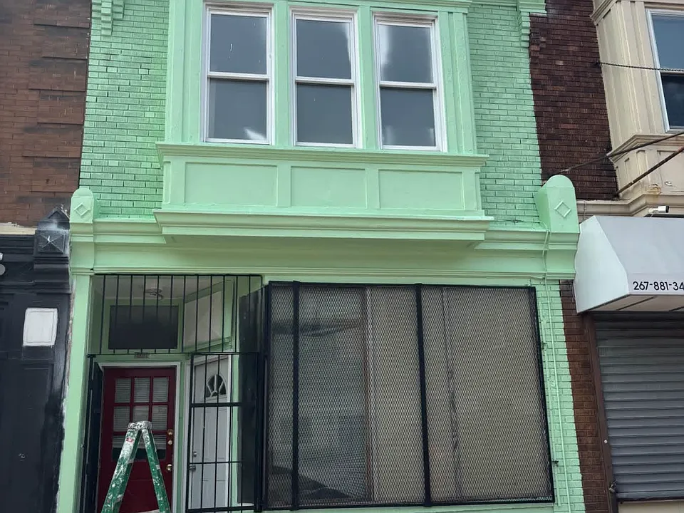 5050 Wayne Ave #2