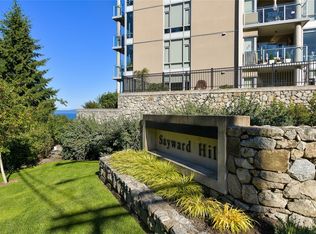 5388 Hill Rise Ter #406, Saanich, BC V8Y 3K3