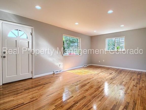 3rd image of 1299 S Marshall Ct