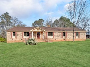 503 Edgewater Rd, Woodruff, SC 29388