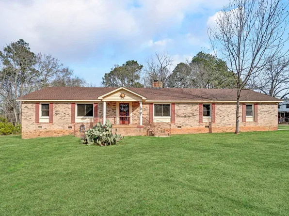 503 Edgewater Rd, Woodruff, SC 29388
