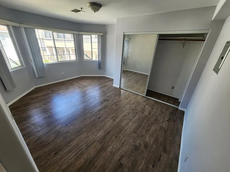 335 E Providencia Ave #202 — Photo 5