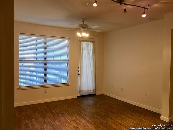 4th image of 7342 Oak Manor Dr