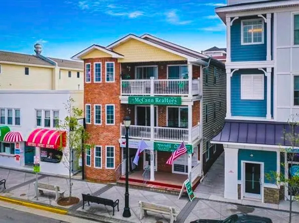 4111 Landis Ave APT B, Sea Isle City, NJ 08243