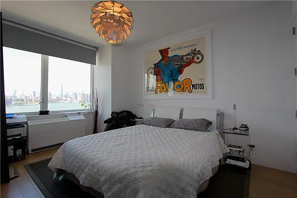 Sold by Platinvm Property Group New York | media 6