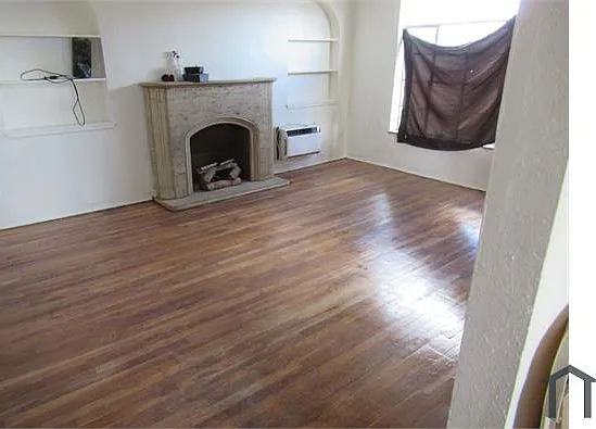 844 E 200th St #7 — Photo 6